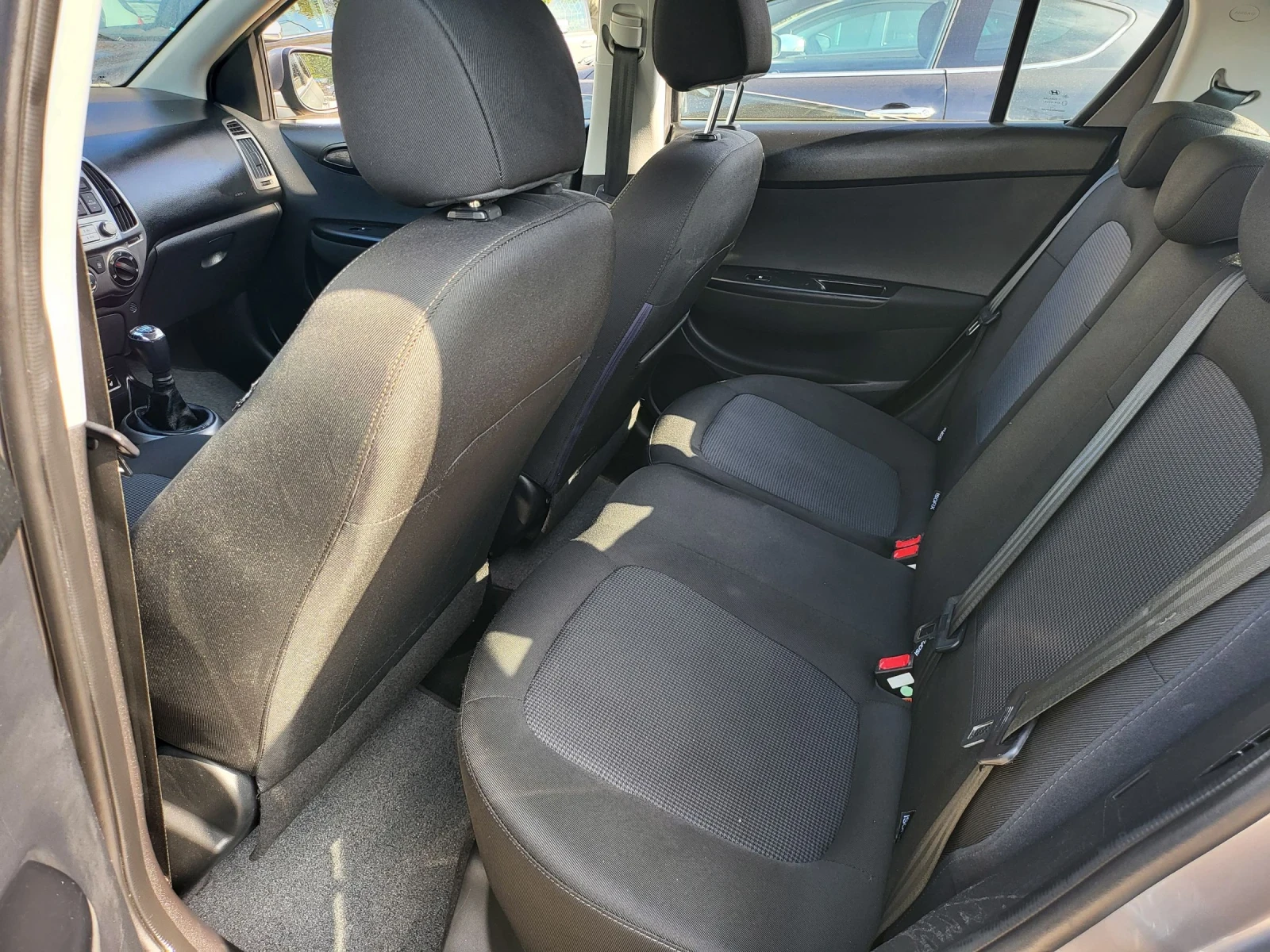 Hyundai I20 1.4 16v facelift - изображение 8