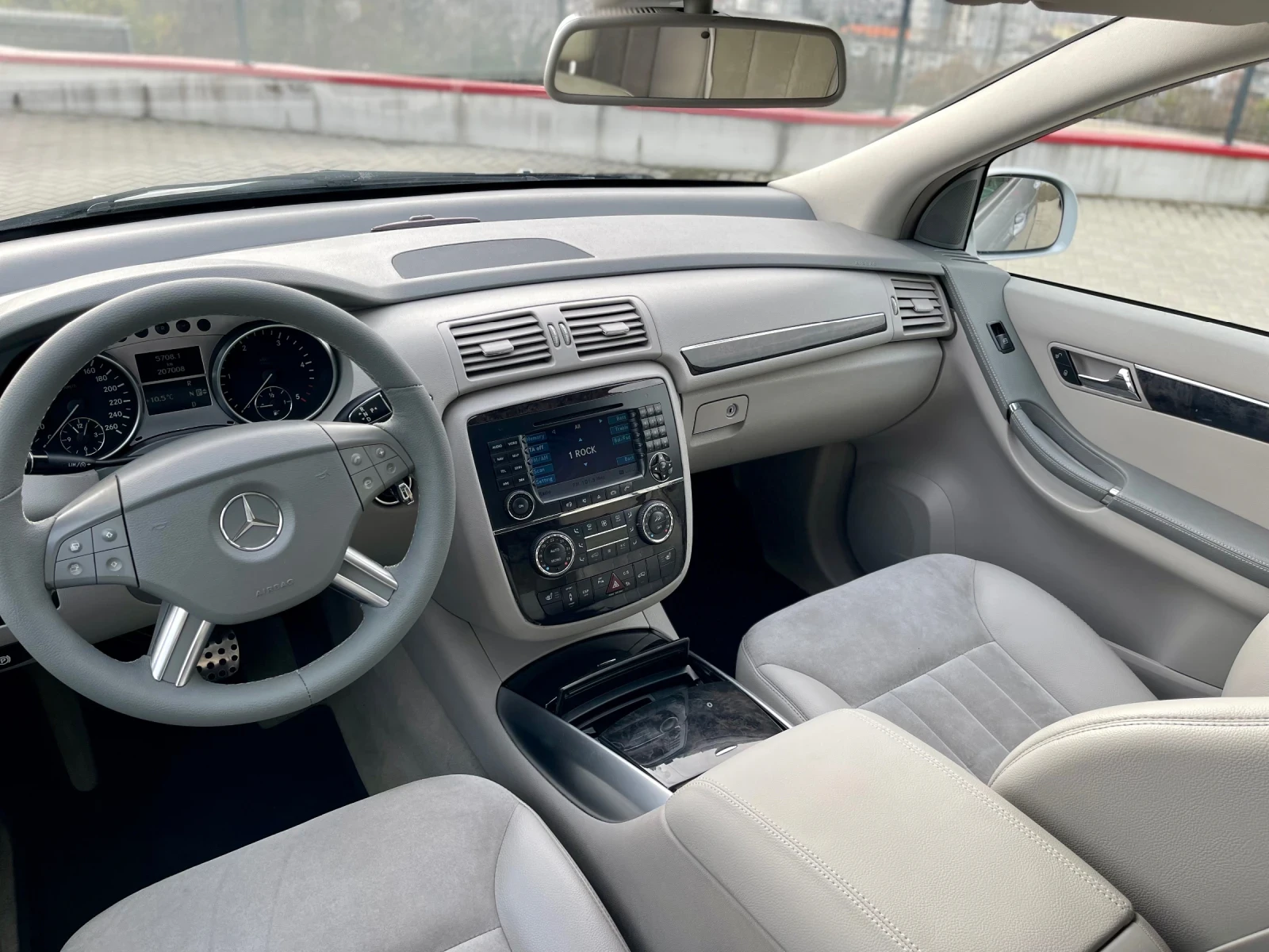 Mercedes-Benz R 320 4matik | Mobile.bg   11