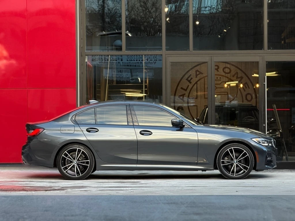 BMW 330 * i xDrive M SPORT EDITION| ACCIDENT FREE| SERVICE - изображение 6