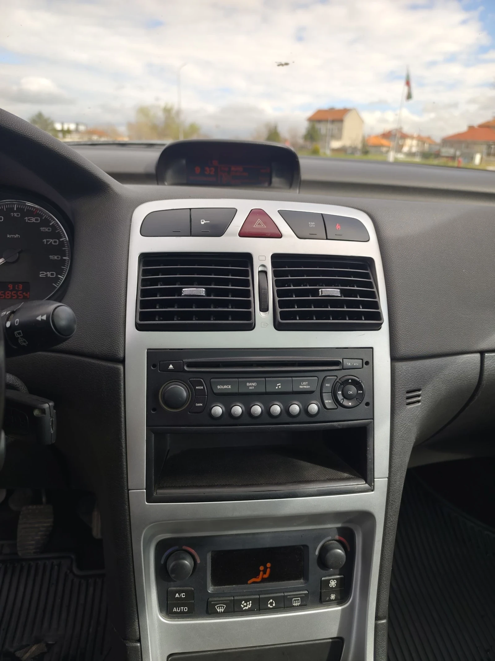 Peugeot 307 1 6 80kw, снимка 12 - Автомобили и джипове - 53611180