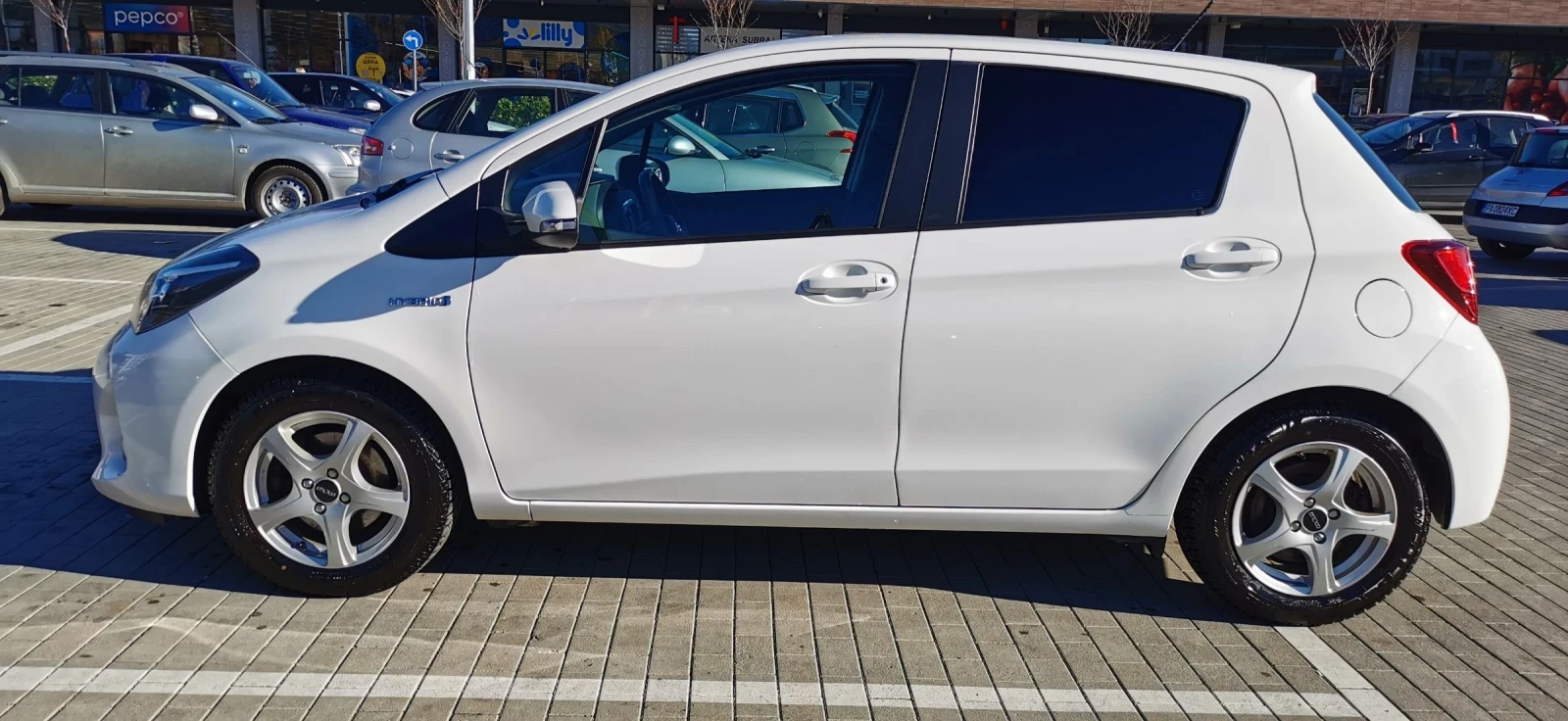 Toyota Yaris, снимка 8 - Автомобили и джипове - 53750141