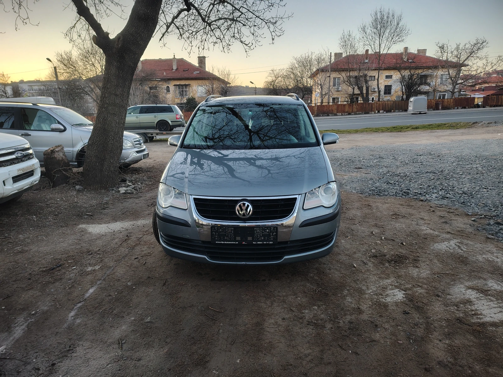 VW Touran, снимка 3 - Автомобили и джипове - 53868940