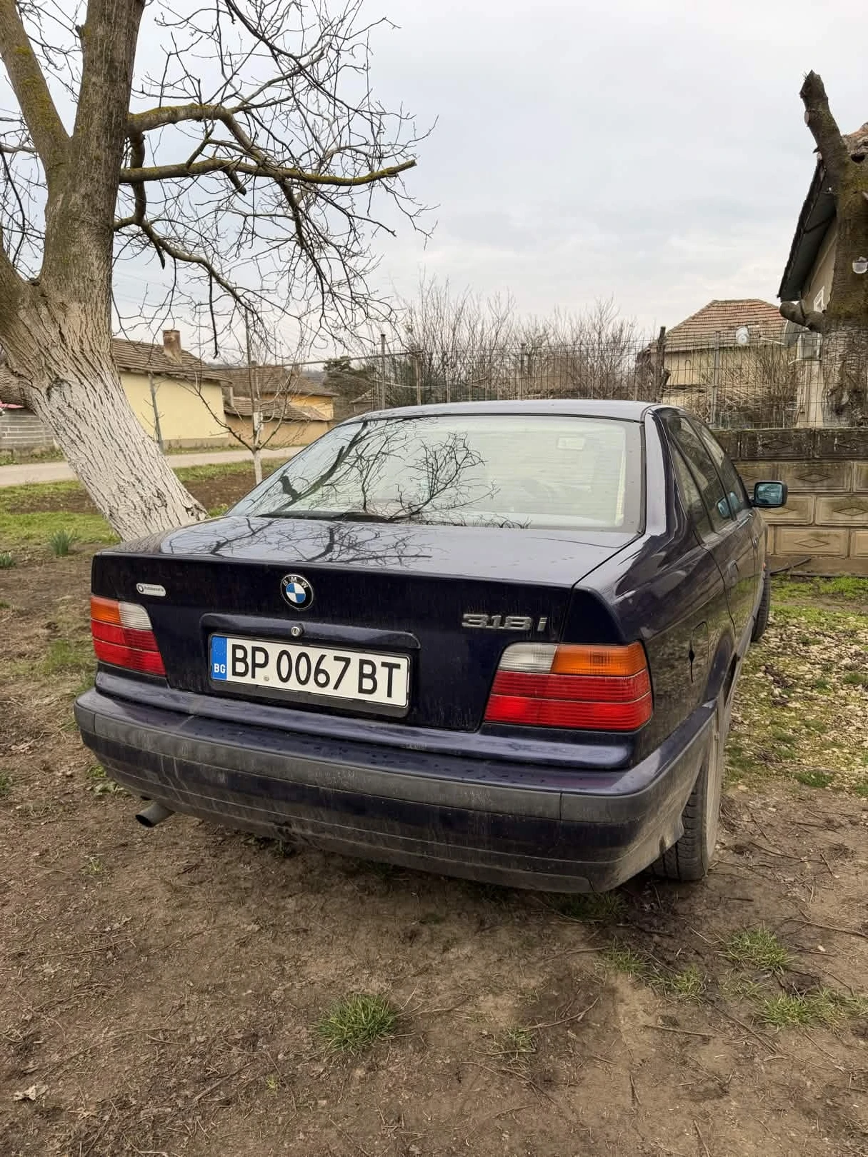 BMW 318, снимка 3 - Автомобили и джипове - 54008203