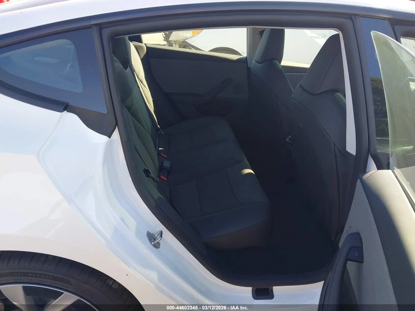 Tesla Model 3 Long Range Rear-Wheel Drive/Standard Rear-Wheel Dr, снимка 8 - Автомобили и джипове - 54419119