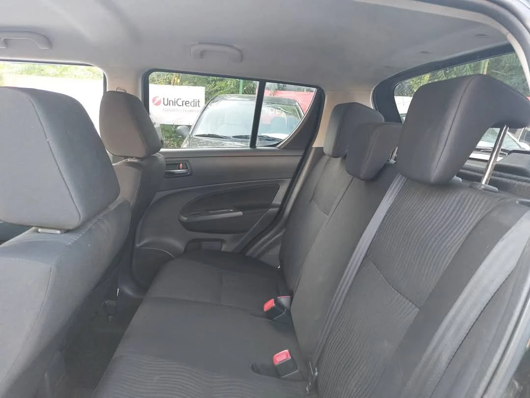 Suzuki Swift 1.2i* GPL* 36м. х 130EUR.* * , снимка 9 - Автомобили и джипове - 54616816