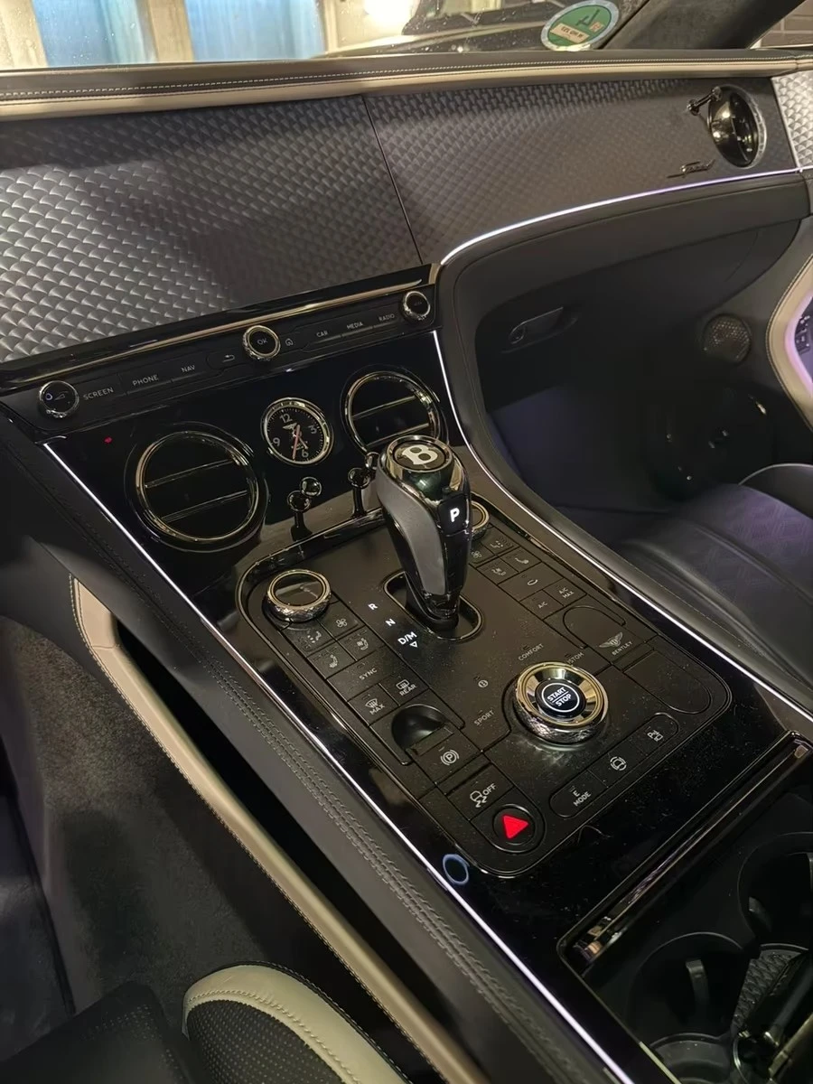 Bentley Continental gt Speed V8 First Edition Pano, снимка 11 - Автомобили и джипове - 54997749