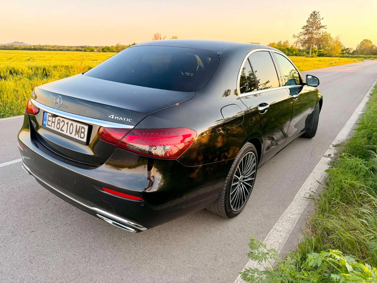 Mercedes-Benz E 220 4matic 360 камери, снимка 7 - Автомобили и джипове - 55050532