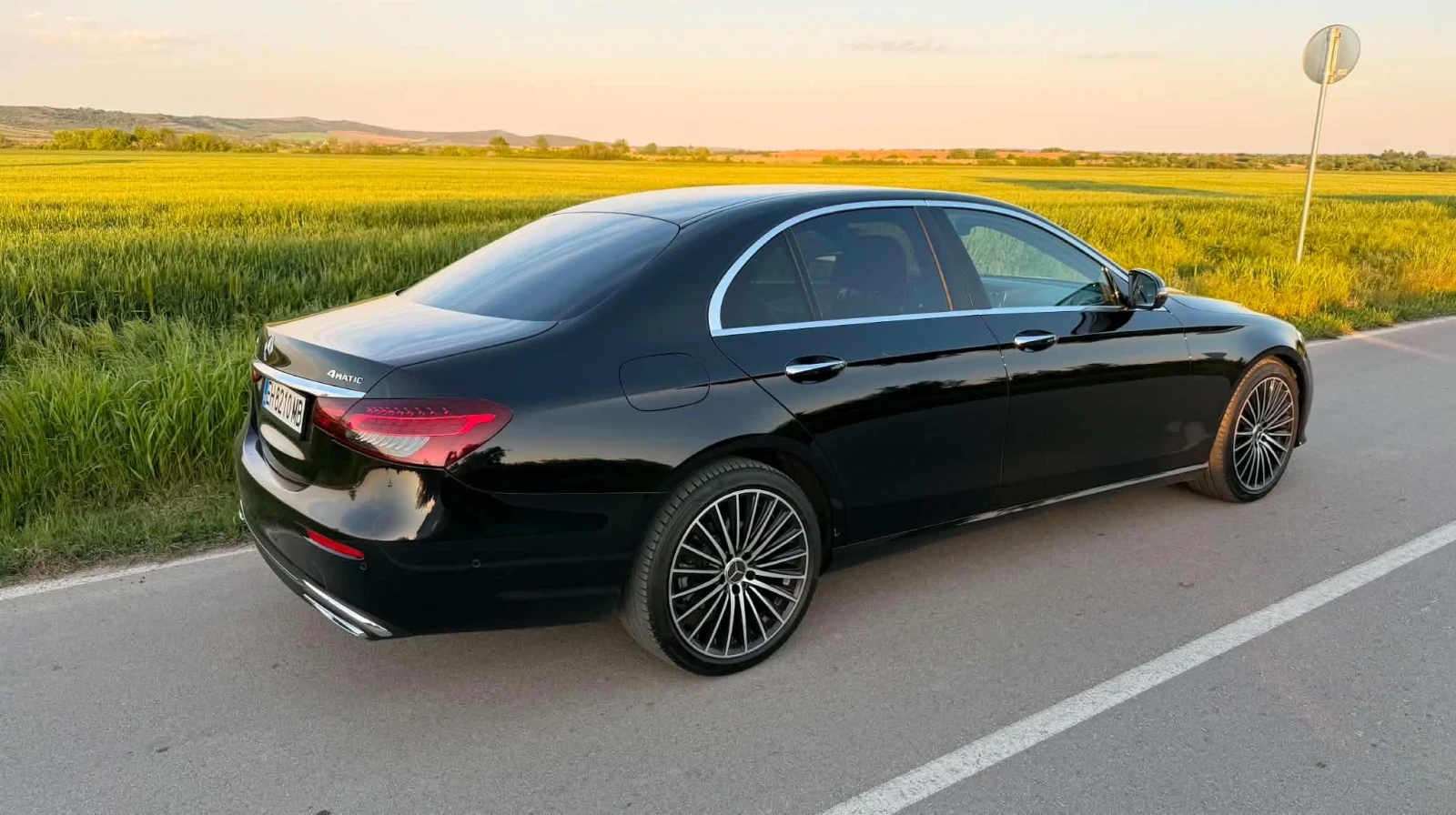 Mercedes-Benz E 220 4matic 360 камери, снимка 8 - Автомобили и джипове - 55050532