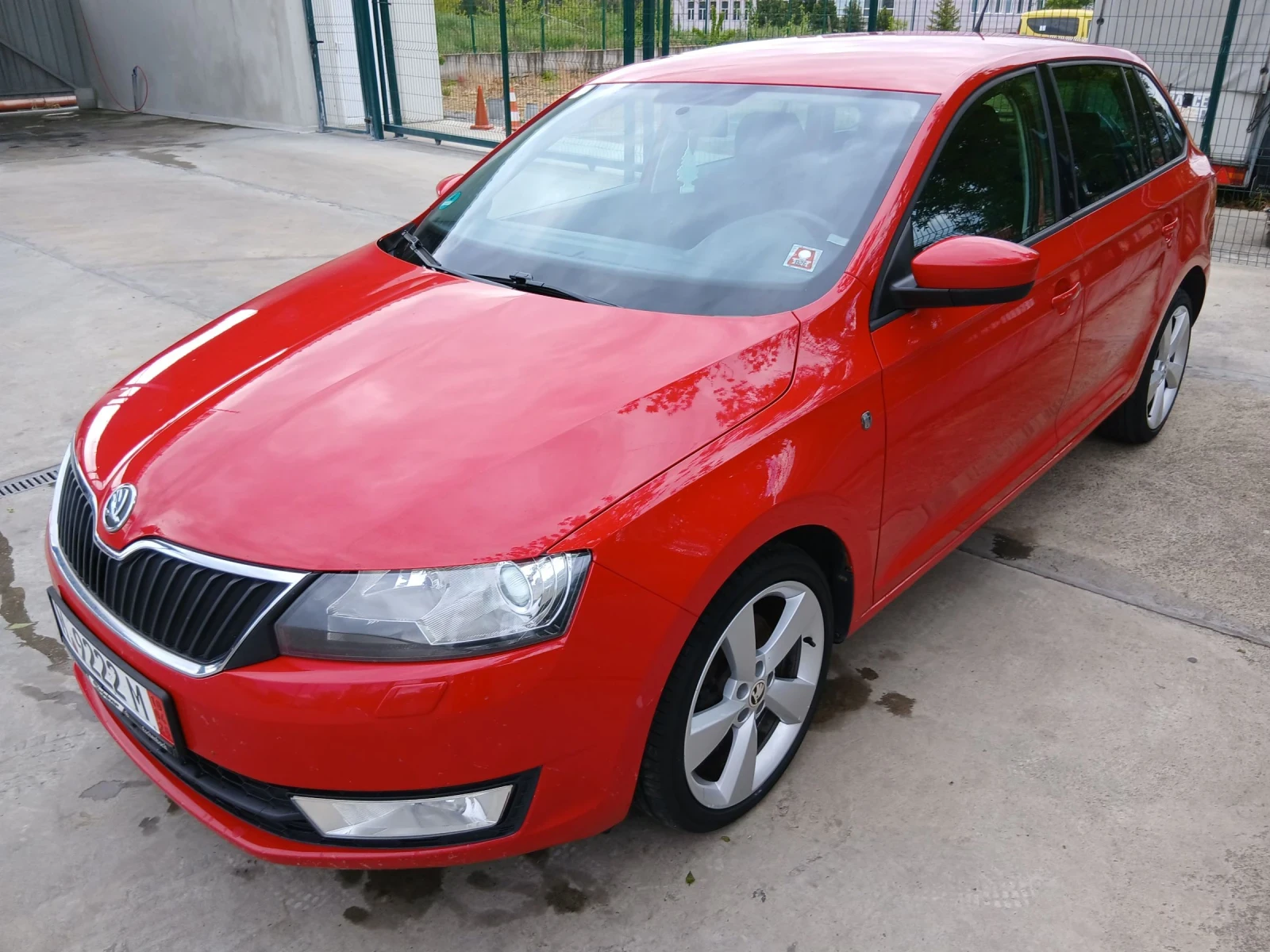 Skoda Rapid 1.6, снимка 3 - Автомобили и джипове - 55220250
