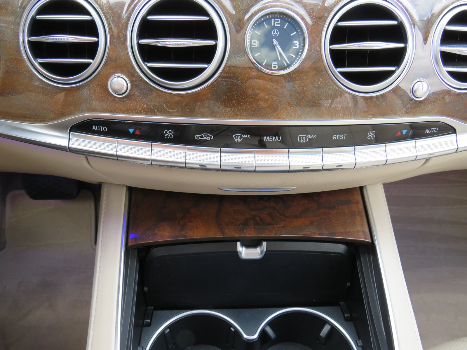 Mercedes-Benz S 550 MAYBACH LONG LED PANO DISTRONIC, снимка 17 - Автомобили и джипове - 55568221