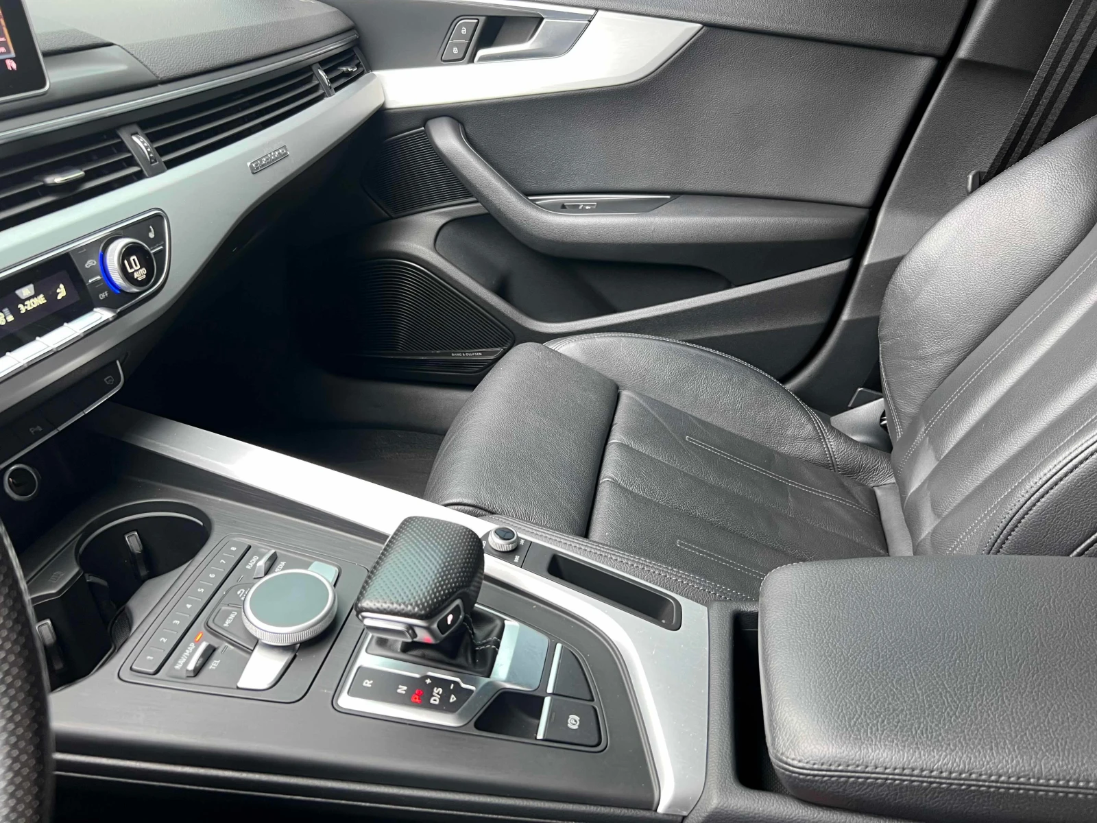 Audi A5 * Technik * CARFAX * БЕЗ ПЪРВОНАЧАЛНА ВНОСКА, снимка 10 - Автомобили и джипове - 56065044