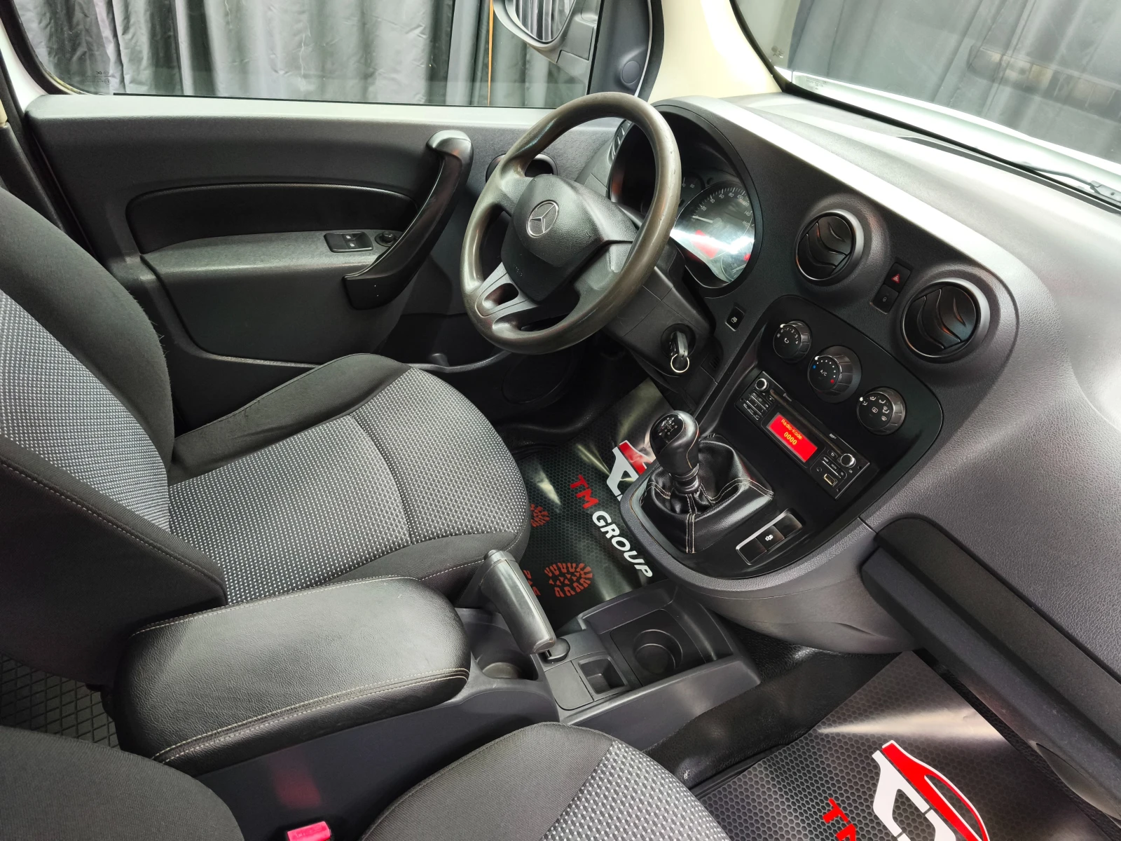 Mercedes-Benz Citan 1.5dci 110k.c MAXI, снимка 13 - Автомобили и джипове - 56117927