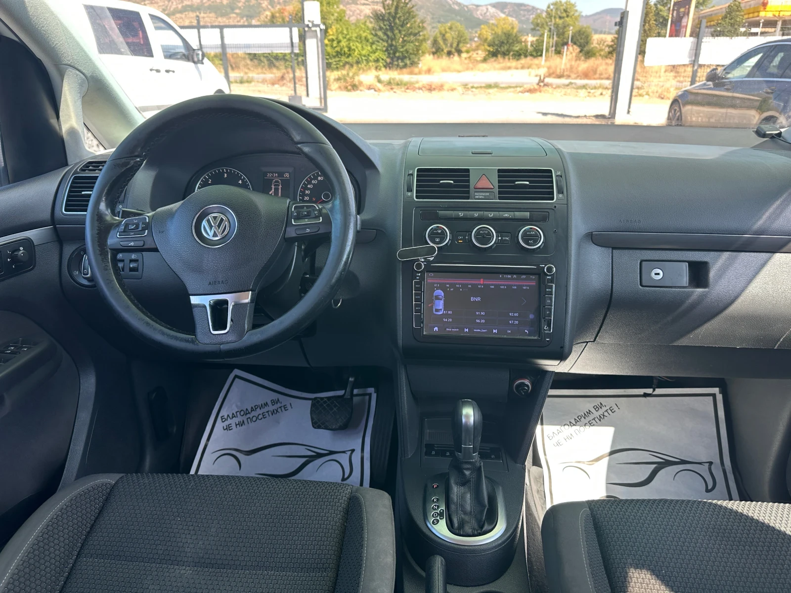 VW Touran 2.0TDI* 140к.с* АВТОМАТИК* НАВИ* КЛИМАТРОНИК, снимка 9 - Автомобили и джипове - 56182814
