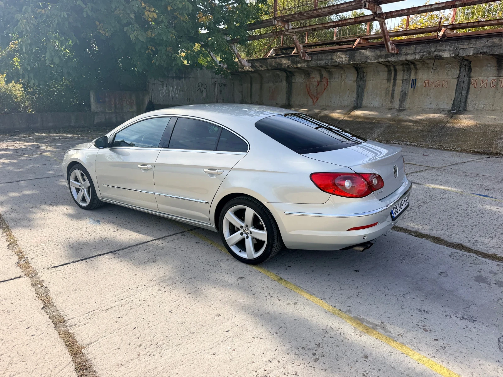VW Passat 2.0 ТДИ, снимка 7 - Автомобили и джипове - 56437288