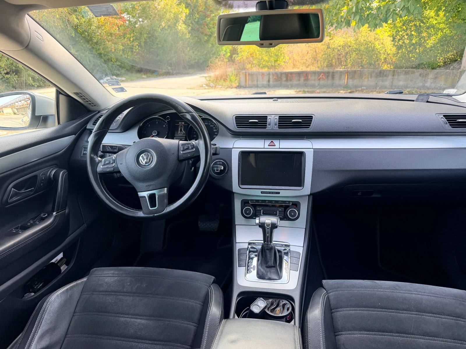 VW Passat 2.0 ТДИ, снимка 11 - Автомобили и джипове - 56437288