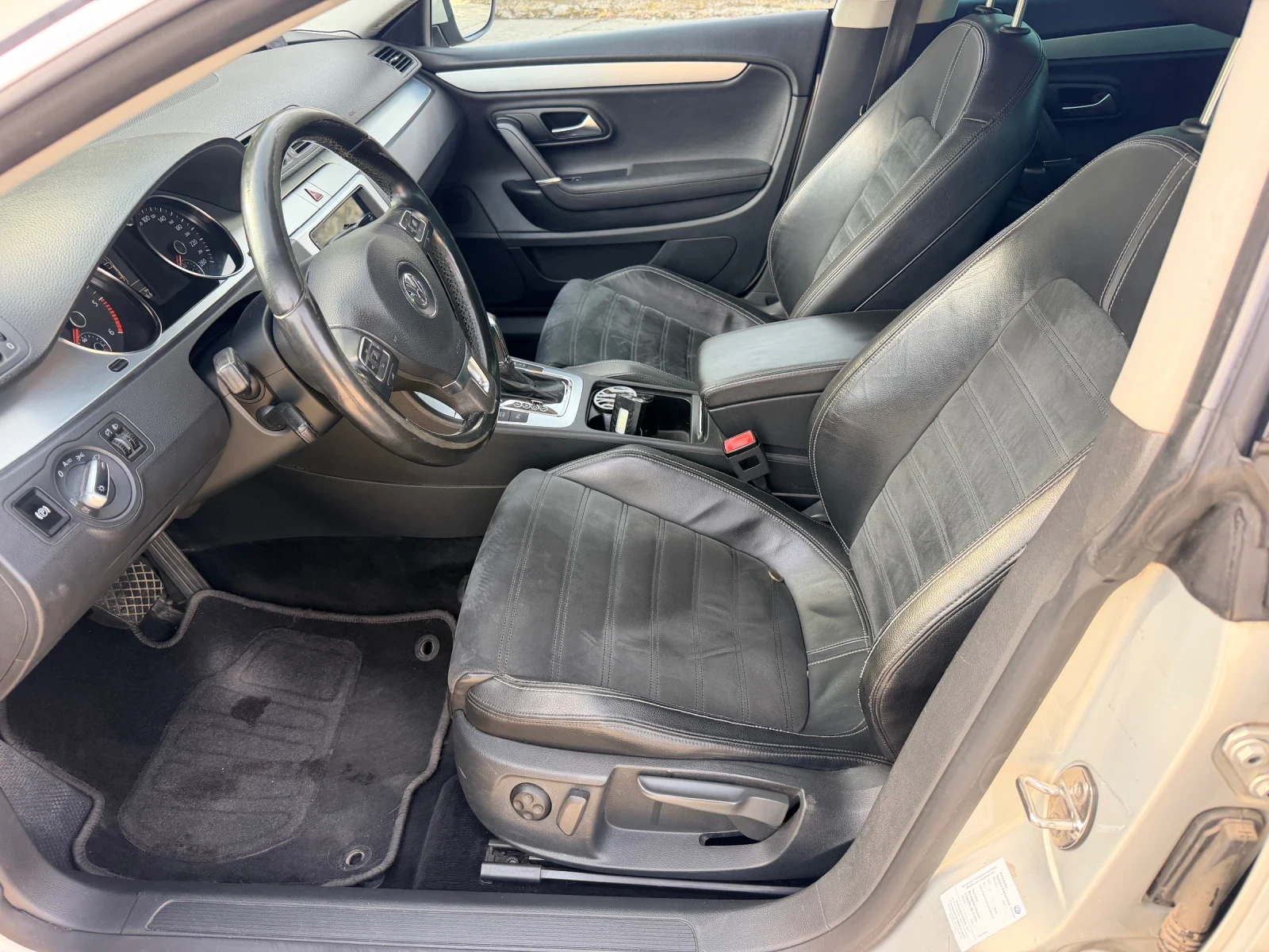 VW Passat 2.0 ТДИ, снимка 12 - Автомобили и джипове - 56437288
