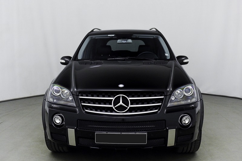Mercedes-Benz ML 63 AMG 48800km, снимка 2 - Автомобили и джипове - 46351801