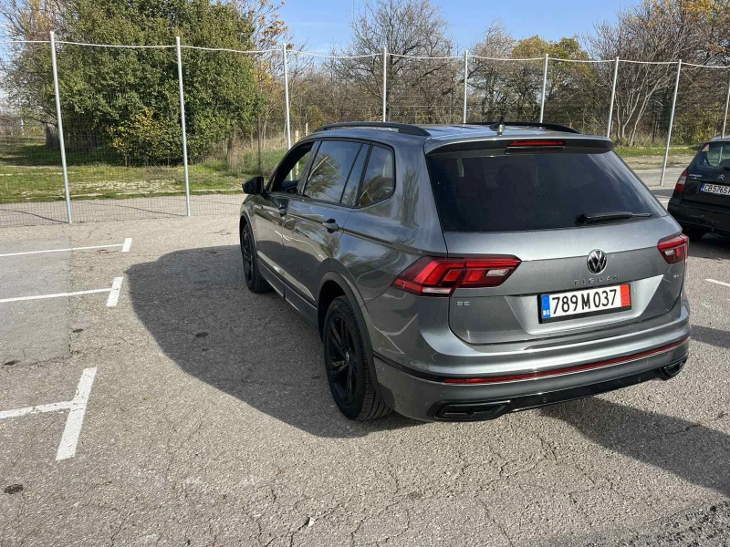 VW Tiguan 2, 0 I R-LINE 4X4, снимка 6 - Автомобили и джипове - 52582673