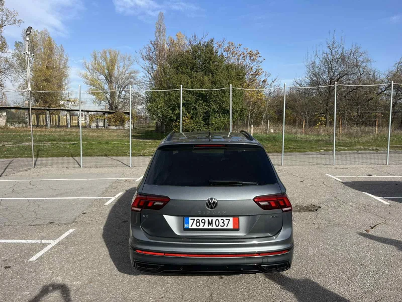 VW Tiguan 2, 0 I R-LINE 4X4, снимка 7 - Автомобили и джипове - 52582673