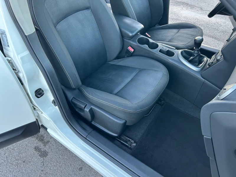 Nissan Qashqai 1.6 DCi НАВИ/КАМЕРА/ПАНОРАМА, снимка 15 - Автомобили и джипове - 52775899