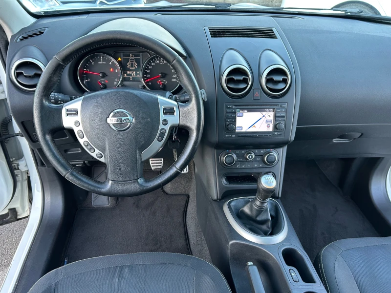 Nissan Qashqai 1.6 DCi НАВИ/КАМЕРА/ПАНОРАМА, снимка 12 - Автомобили и джипове - 52775899