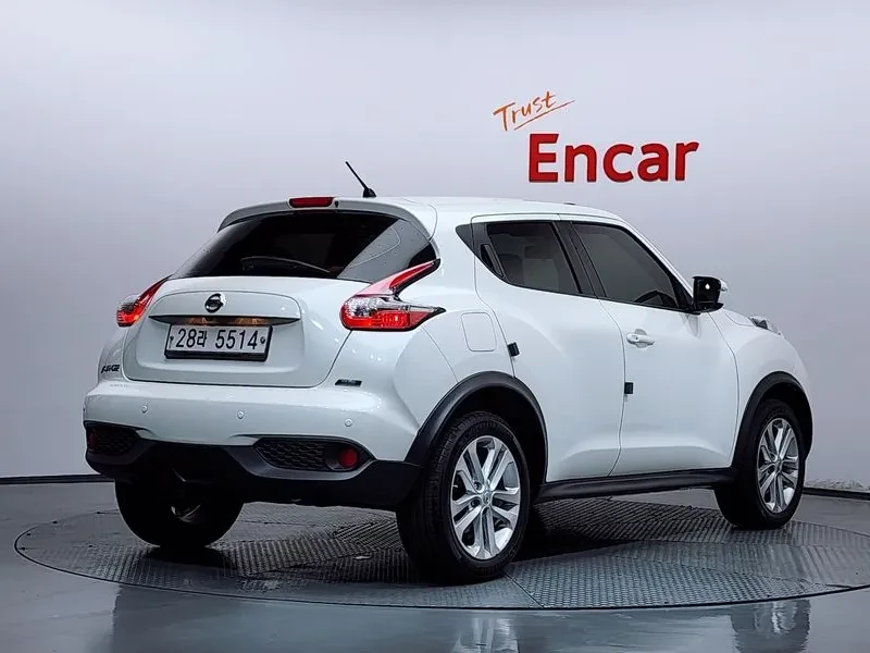 Nissan Juke 1.6 Sv F15, снимка 2 - Автомобили и джипове - 55120037