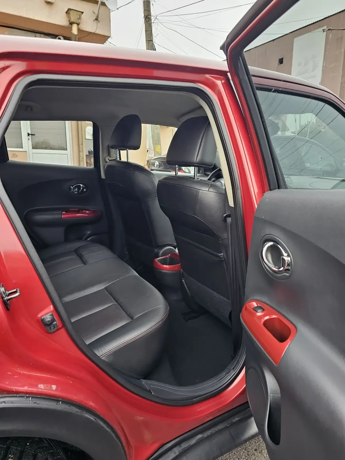 Nissan Juke 1.6 4x4 190к.с. Tekna Подгрев Сервизна книжка - изображение 8