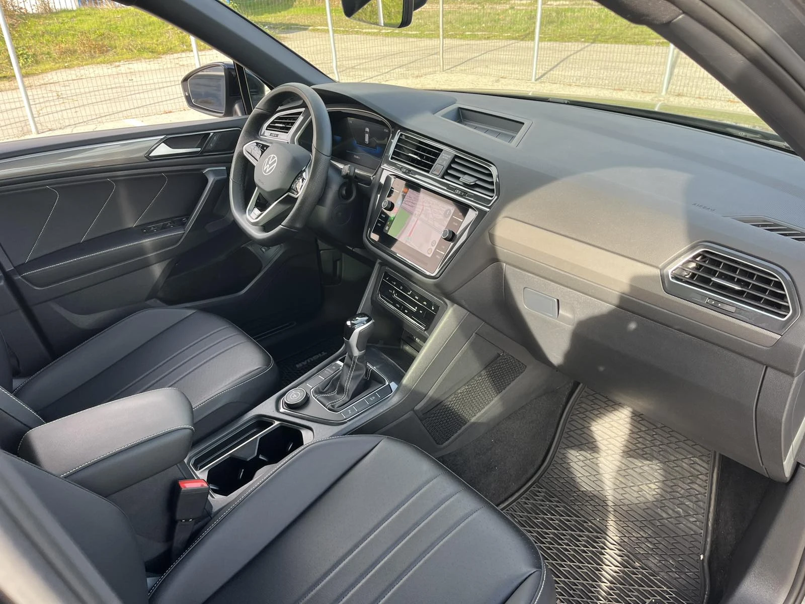 VW Tiguan 2, 0 I R-LINE 4X4 | Mobile.bg   16