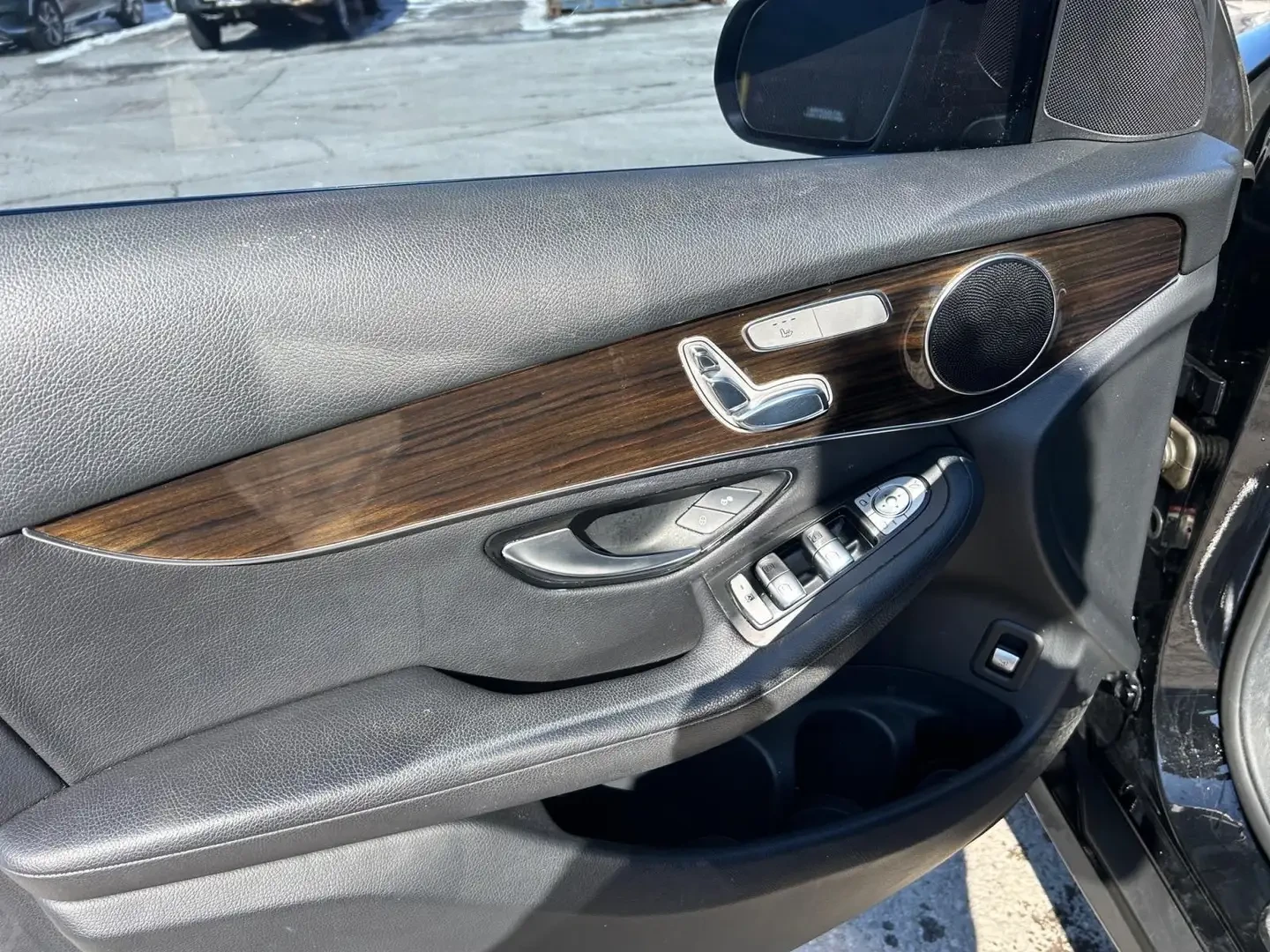 Mercedes-Benz GLC 300, снимка 11 - Автомобили и джипове - 53933315