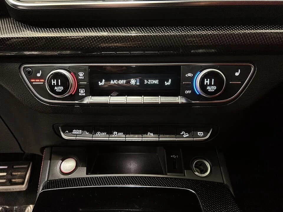 Audi SQ5 quattro* Premium* АвтоКредит* (ЦЕНА ДО БГ), снимка 13 - Автомобили и джипове - 54001977