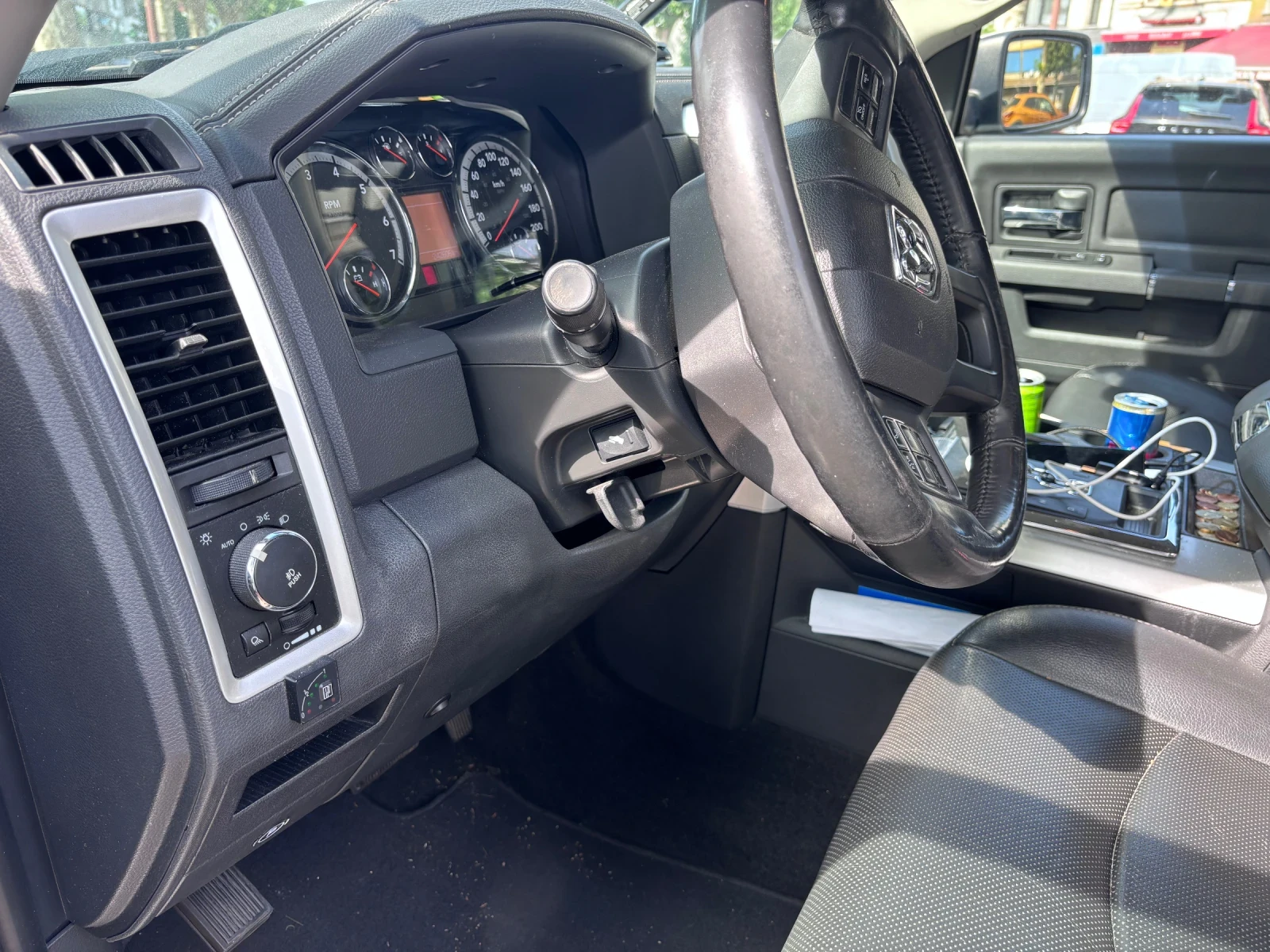 Dodge RAM 1500 1500 5.7 hemi, снимка 10 - Автомобили и джипове - 54506020