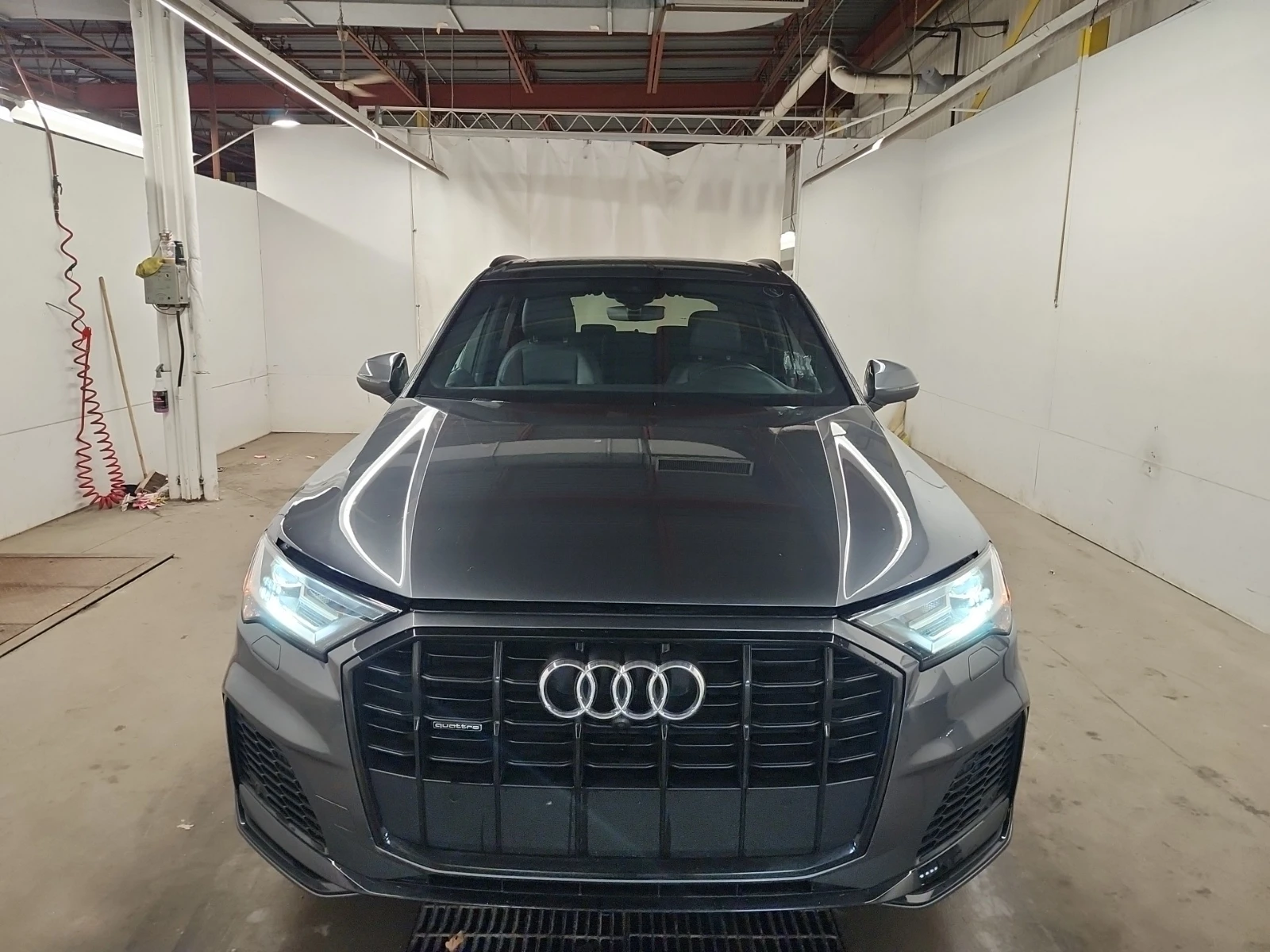 Audi Q7 KOMFORT, снимка 3 - Автомобили и джипове - 54768990