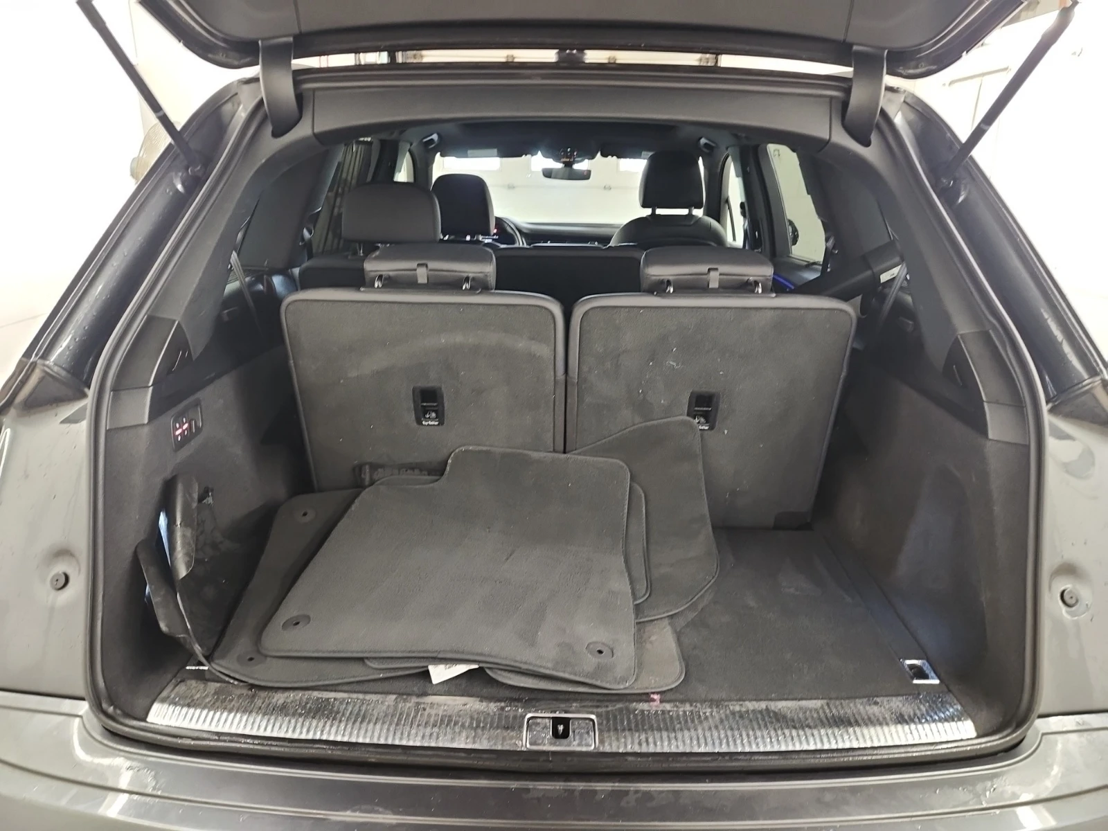 Audi Q7 KOMFORT, снимка 9 - Автомобили и джипове - 54768990