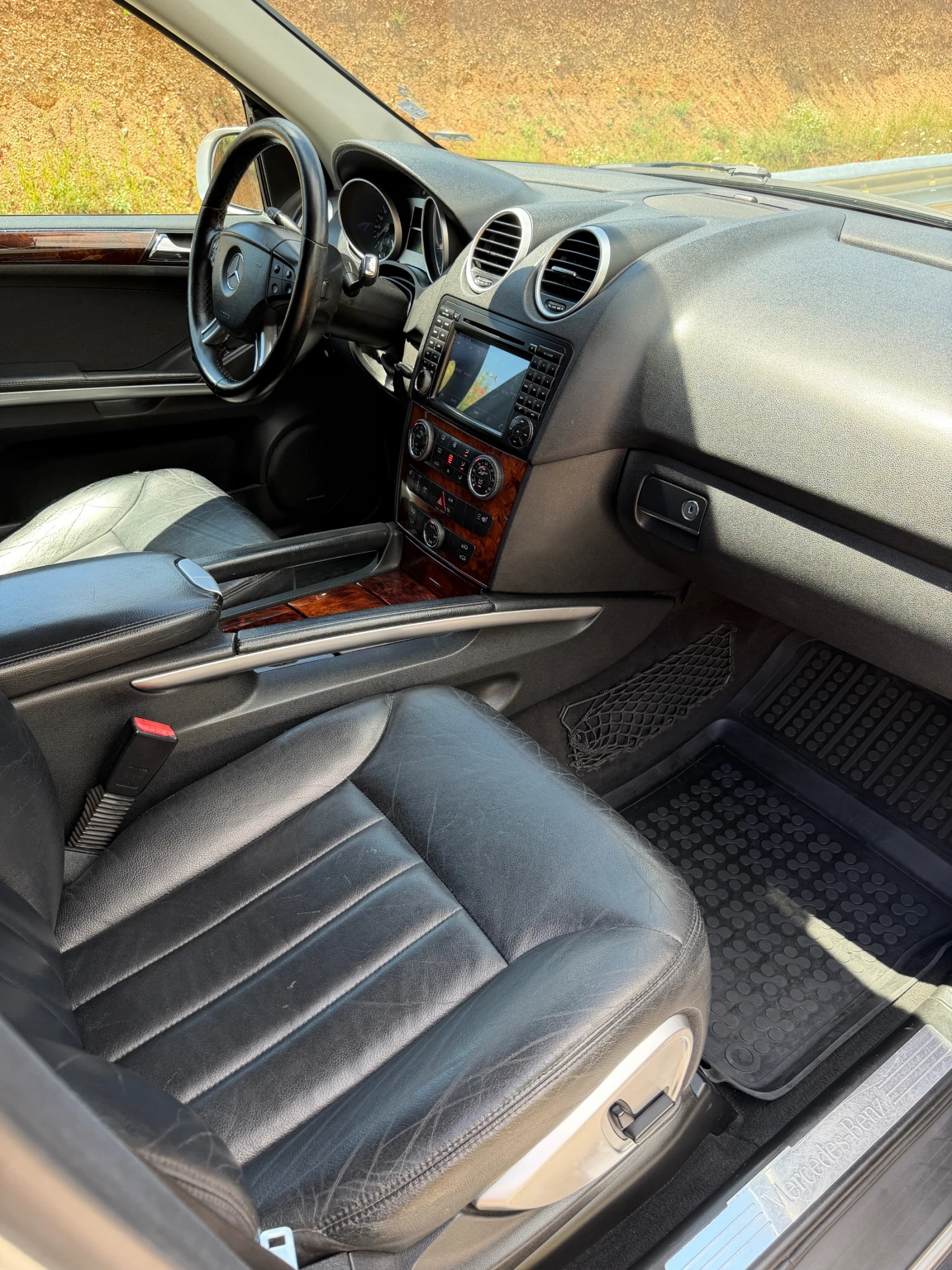 Mercedes-Benz ML 320, снимка 9 - Автомобили и джипове - 54922318