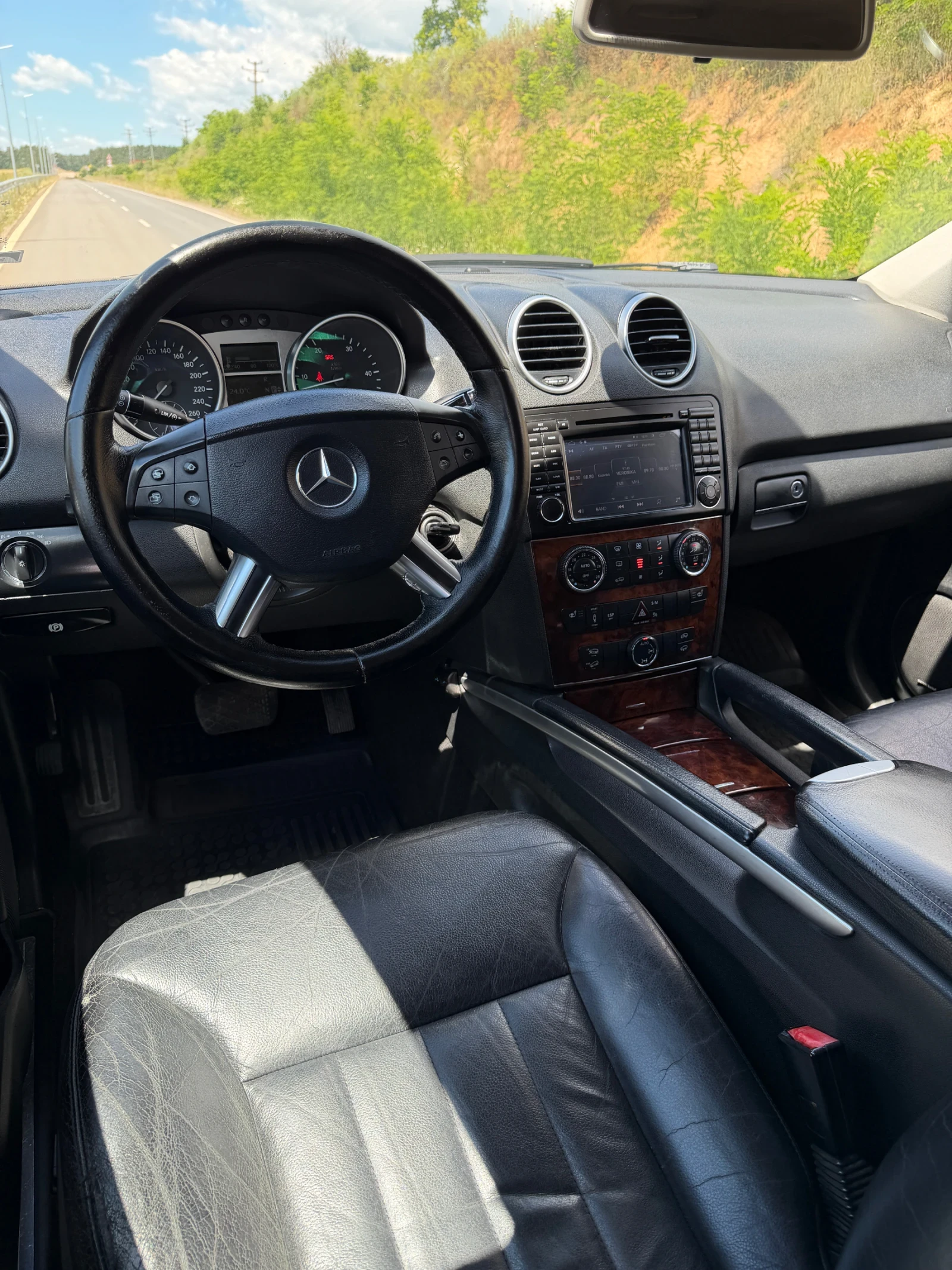 Mercedes-Benz ML 320, снимка 10 - Автомобили и джипове - 54922318
