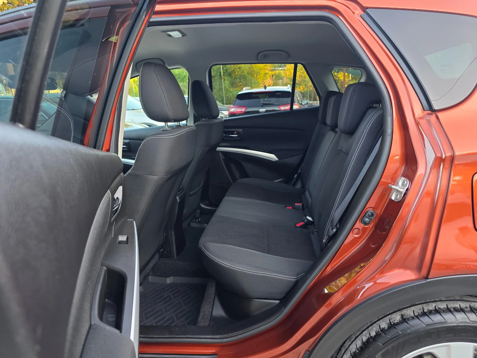 Suzuki SX4 S-Cross 1.4 i 140 К.С. АВТОМАТ / 4Х4 / КАМЕРА, снимка 9 - Автомобили и джипове - 55484457
