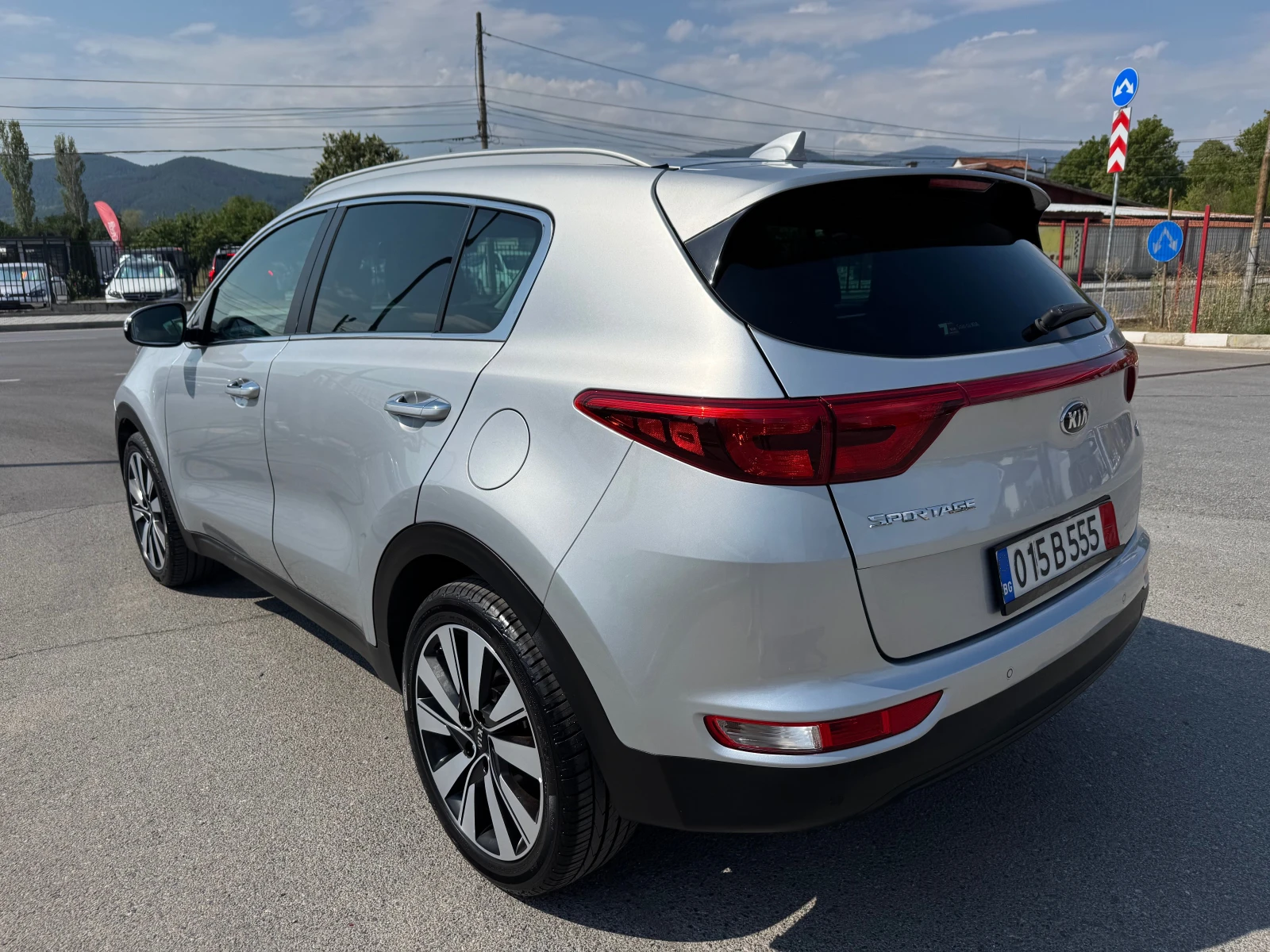 Kia Sportage 1.7 CRDI NAVI KAMERA EURO 6, снимка 6 - Автомобили и джипове - 55651366