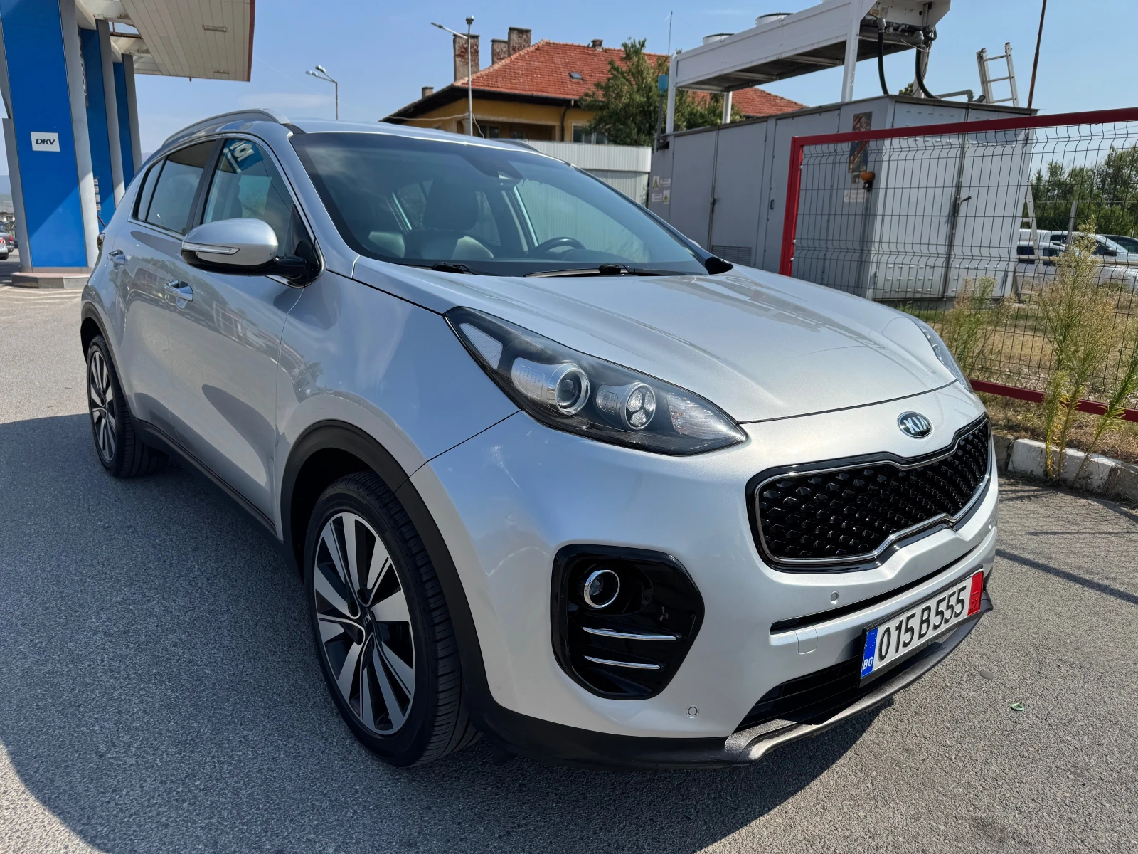 Kia Sportage 1.7 CRDI NAVI KAMERA EURO 6, снимка 3 - Автомобили и джипове - 55651366