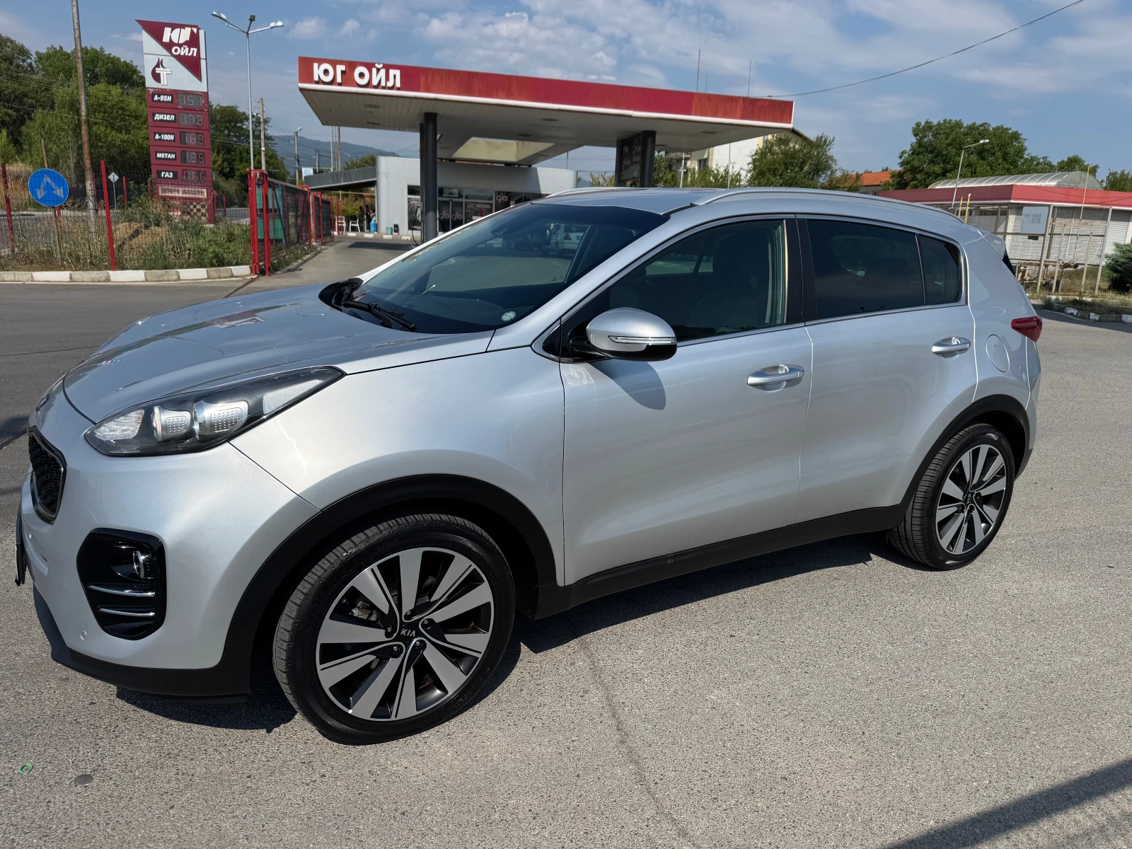 Kia Sportage 1.7 CRDI NAVI KAMERA EURO 6, снимка 5 - Автомобили и джипове - 55651366