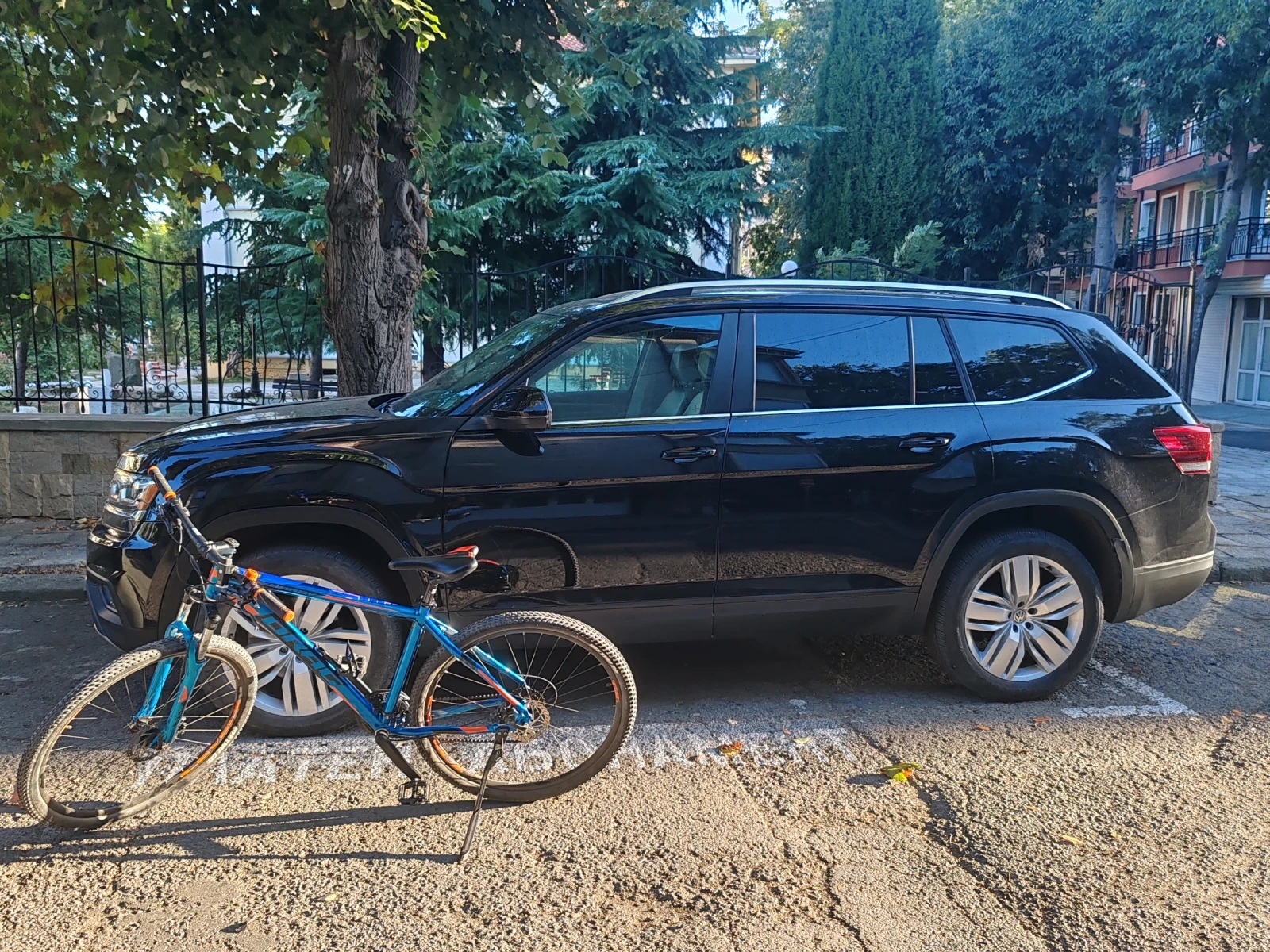 VW Atlas SE, снимка 3 - Автомобили и джипове - 55728023