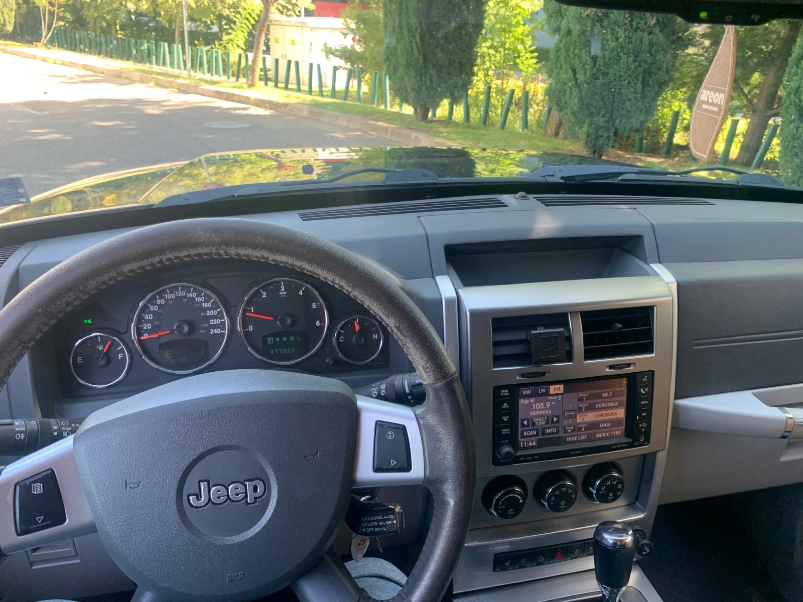 Jeep Cherokee, снимка 11 - Автомобили и джипове - 56267912