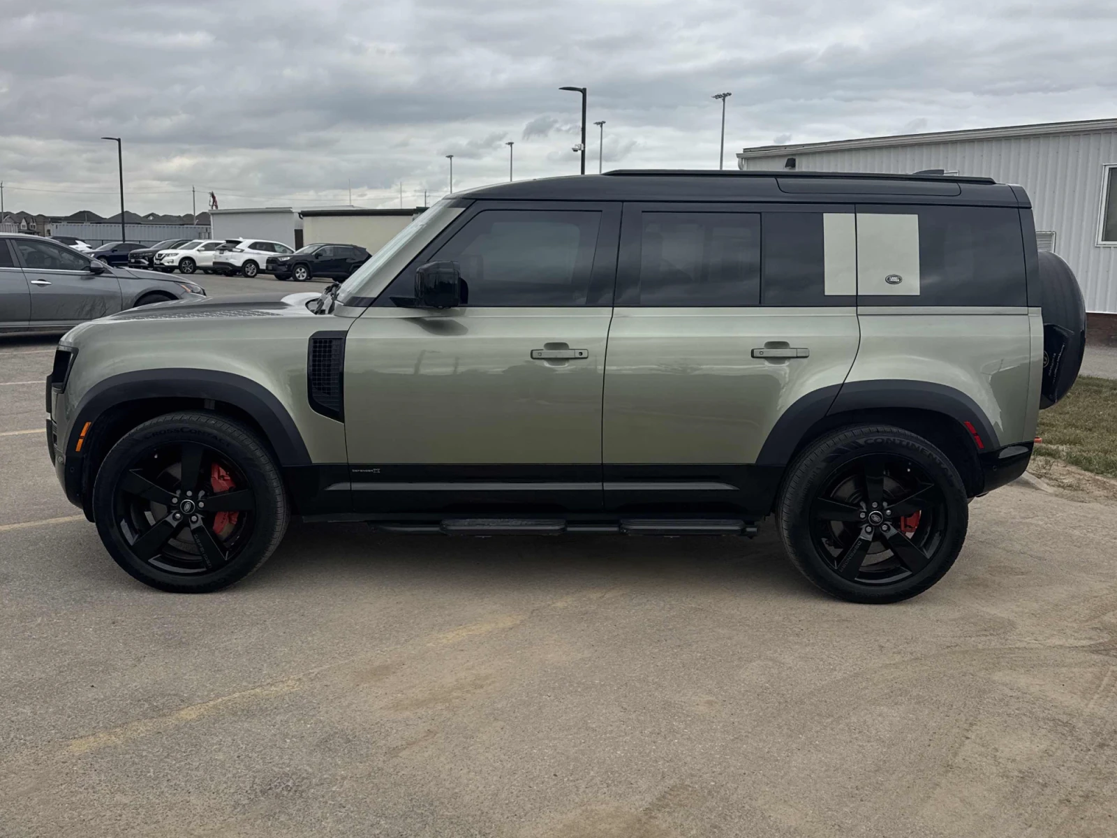 Land Rover Defender 2023 Land Rover Defender X, снимка 3 - Автомобили и джипове - 56305613