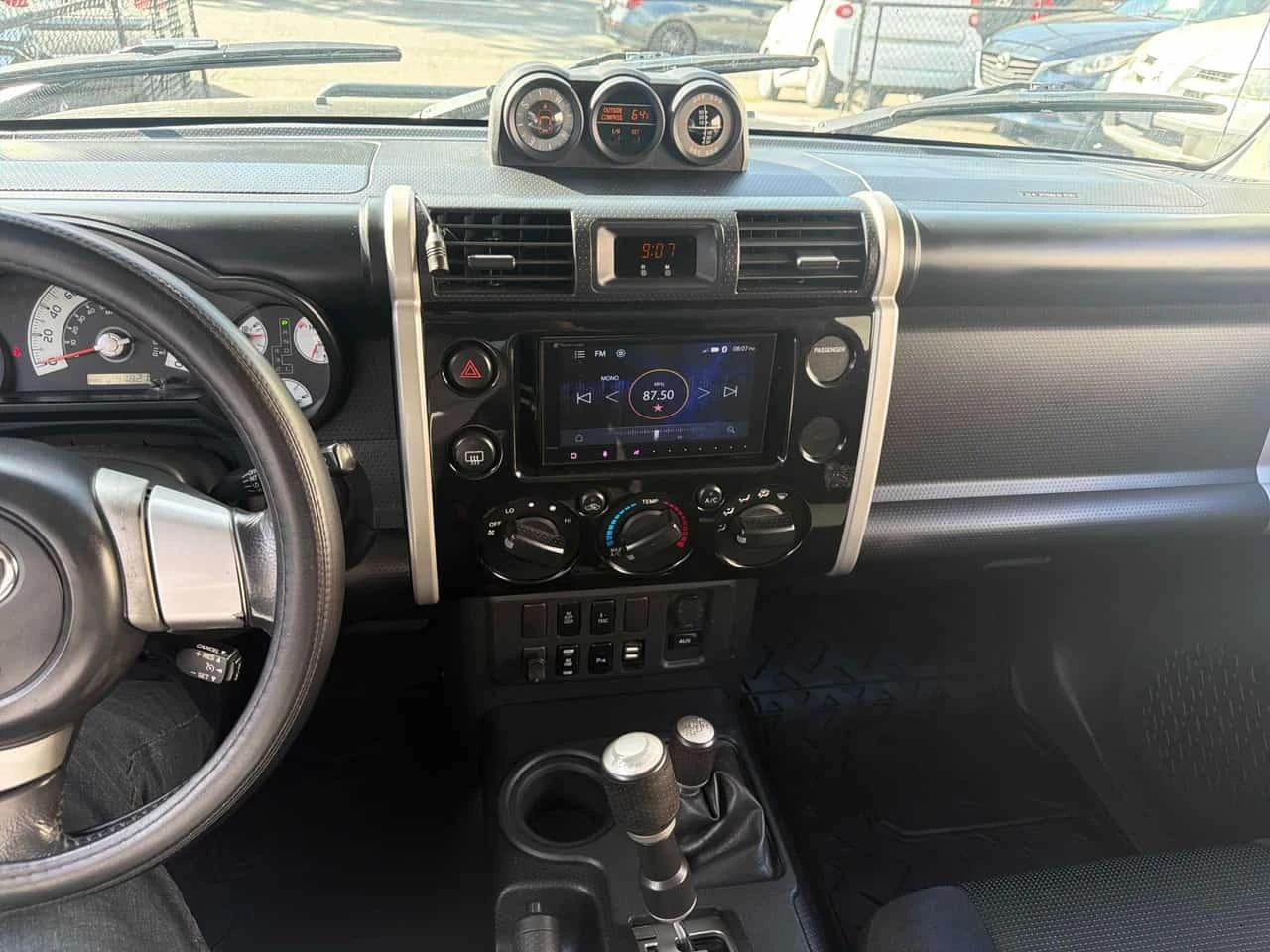 Toyota Fj cruiser * 4WD 4DR * CARFAX * ����������� | Mobile.bg � ����������� 7