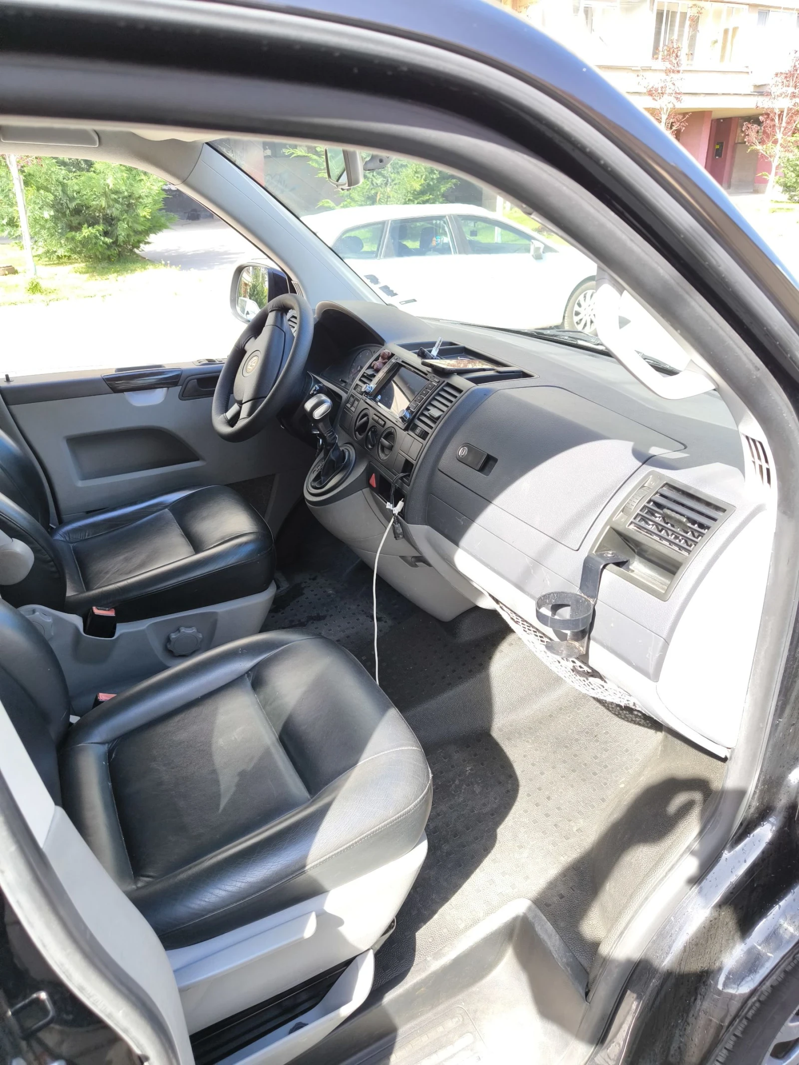 VW T5 2.5D Facelift, снимка 10 - Бусове и автобуси - 54349399