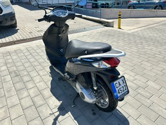Piaggio Fly 125, снимка 2 - Мотоциклети и мототехника - 54518573