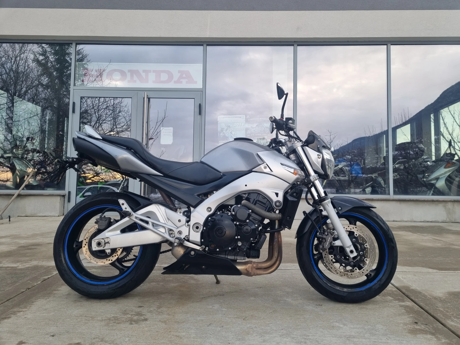 Suzuki Gsr  600i, снимка 1