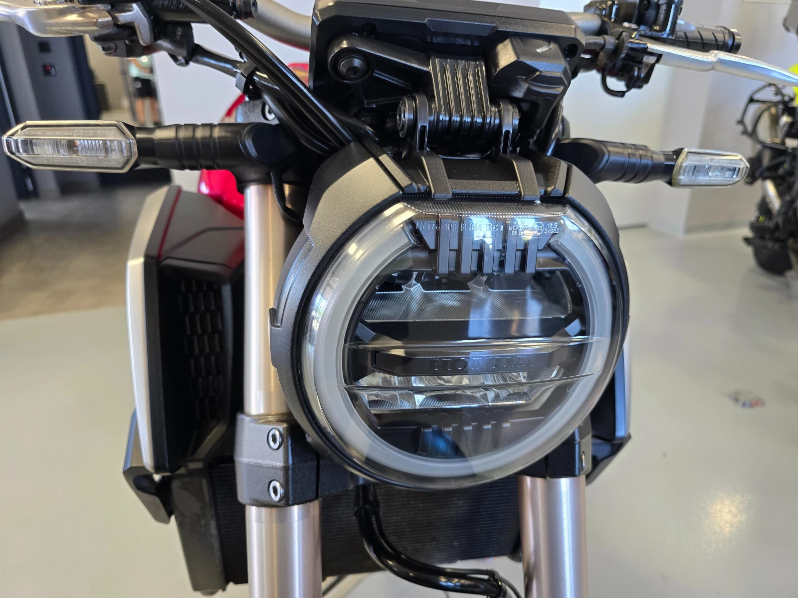 Honda Cb 650R, Led, ABS-TCS, 2020г., снимка 14 - Мотоциклети и мототехника - 55385246