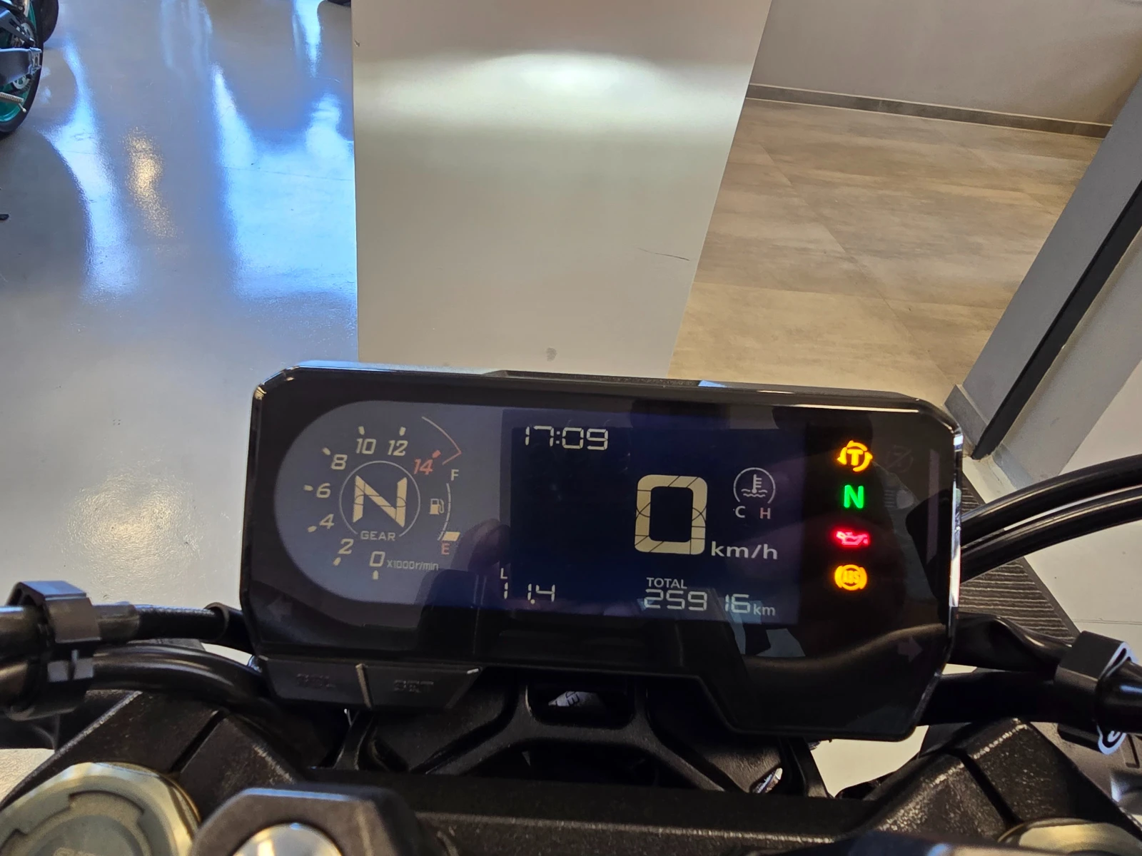 Honda Cb 650R, Led, ABS-TCS, 2020г., снимка 15 - Мотоциклети и мототехника - 55385246