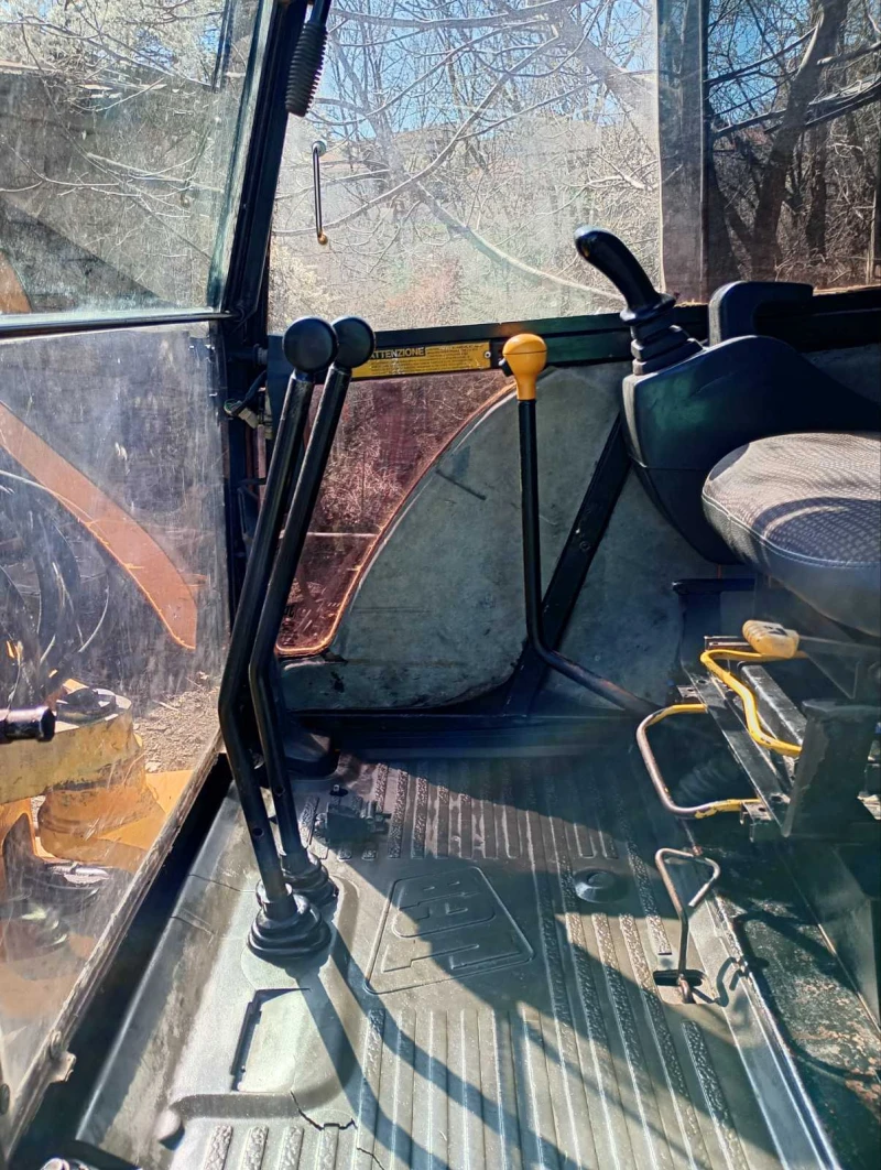 Багер JCB 803 PLUS, снимка 6 - Индустриална техника - 53222175