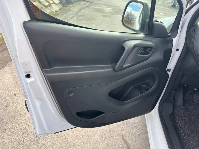 Citroen Berlingo 1.6 HDI, снимка 10 - Автомобили и джипове - 46355357